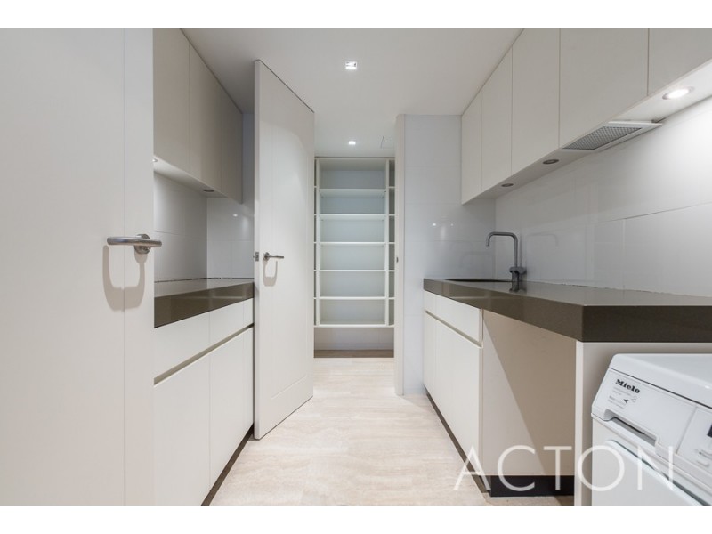 4/16 Overton Gardens, Cottesloe WA 6011