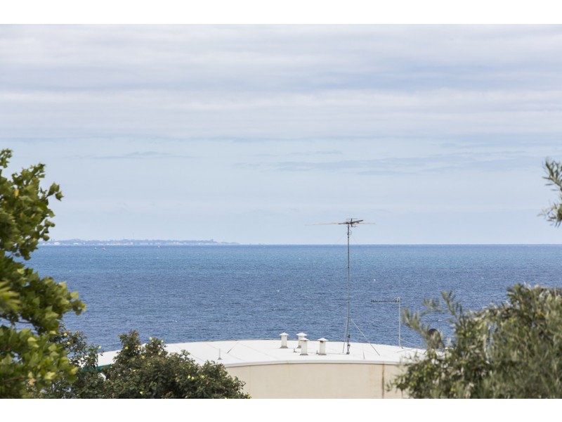 16A Deane Street, Cottesloe WA 6011