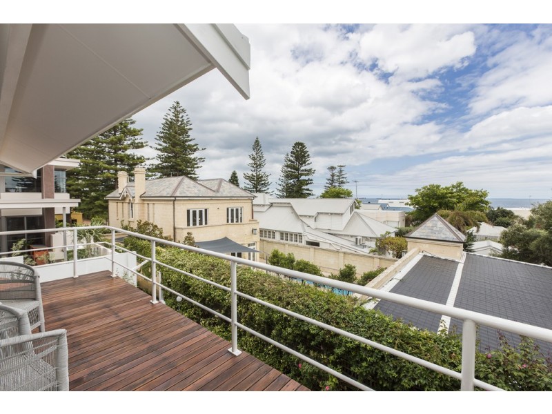 16A Deane Street, Cottesloe WA 6011