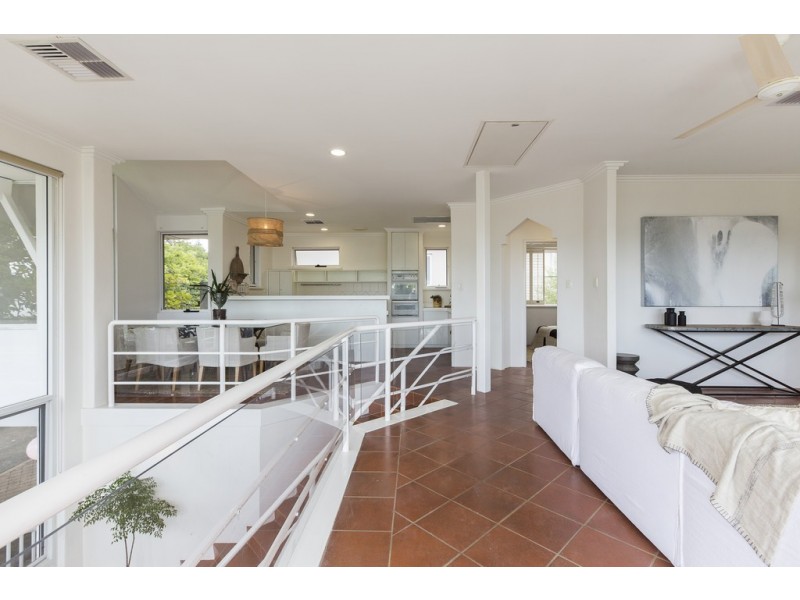 16A Deane Street, Cottesloe WA 6011