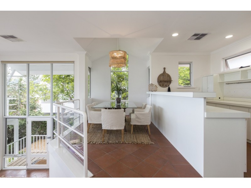 16A Deane Street, Cottesloe WA 6011