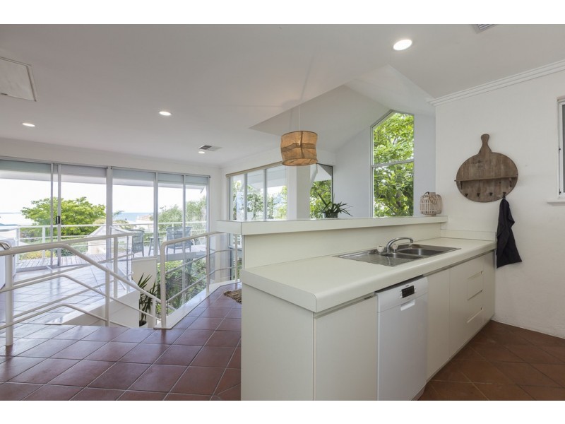 16A Deane Street, Cottesloe WA 6011