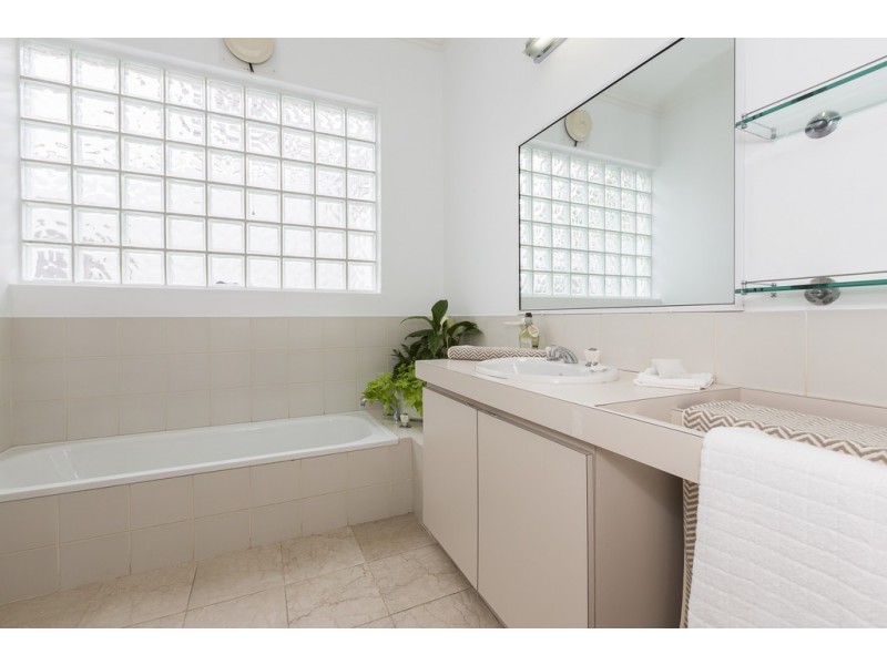 16A Deane Street, Cottesloe WA 6011