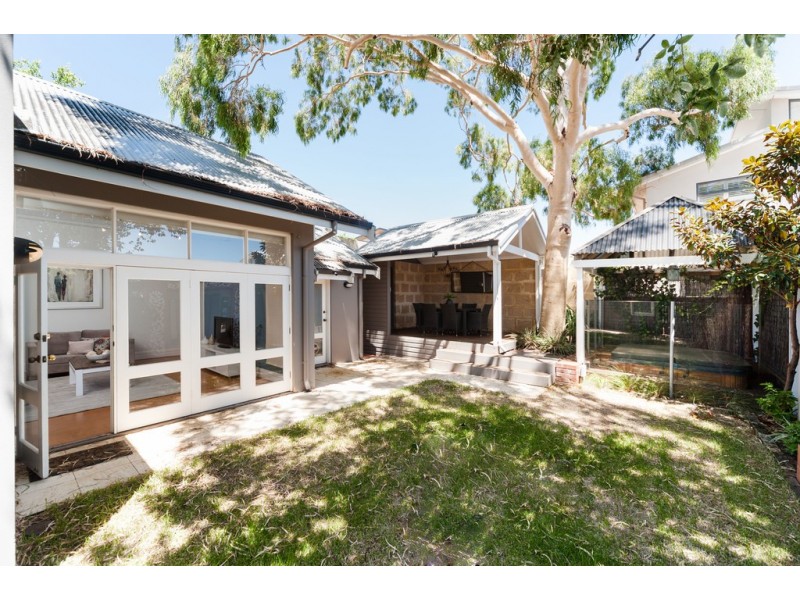 14 Devon Road, Swanbourne WA 6010