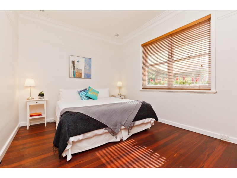 6 Jacaranda Avenue, Mount Claremont WA 6010