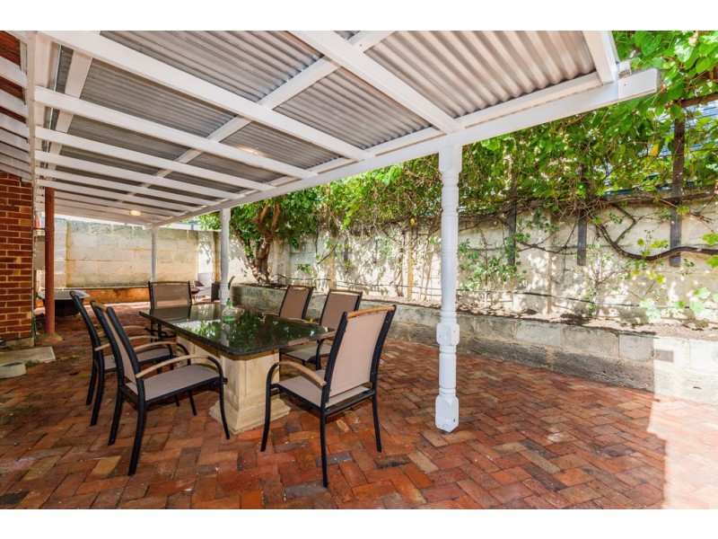 6 Jacaranda Avenue, Mount Claremont WA 6010