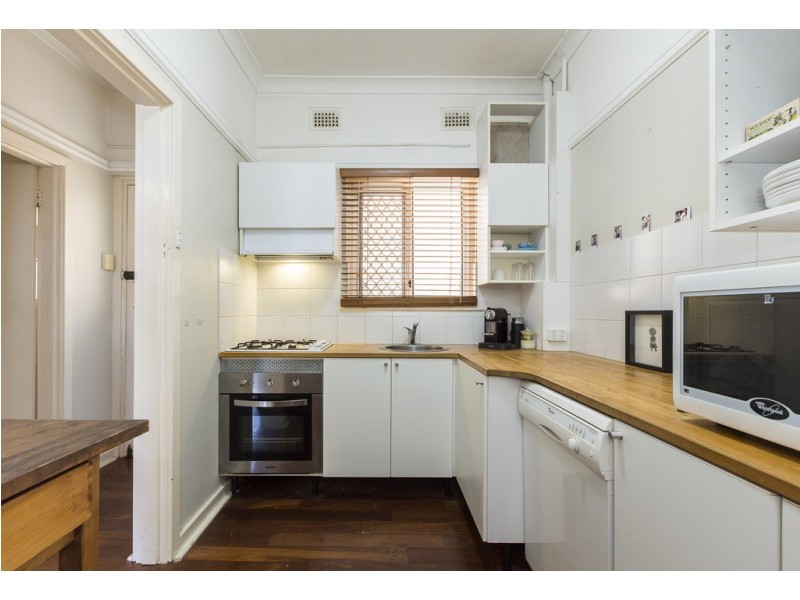 8/15 Eric Street, Cottesloe WA 6011