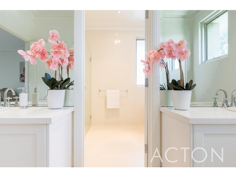 77 Rosewood Avenue, Woodlands WA 6018