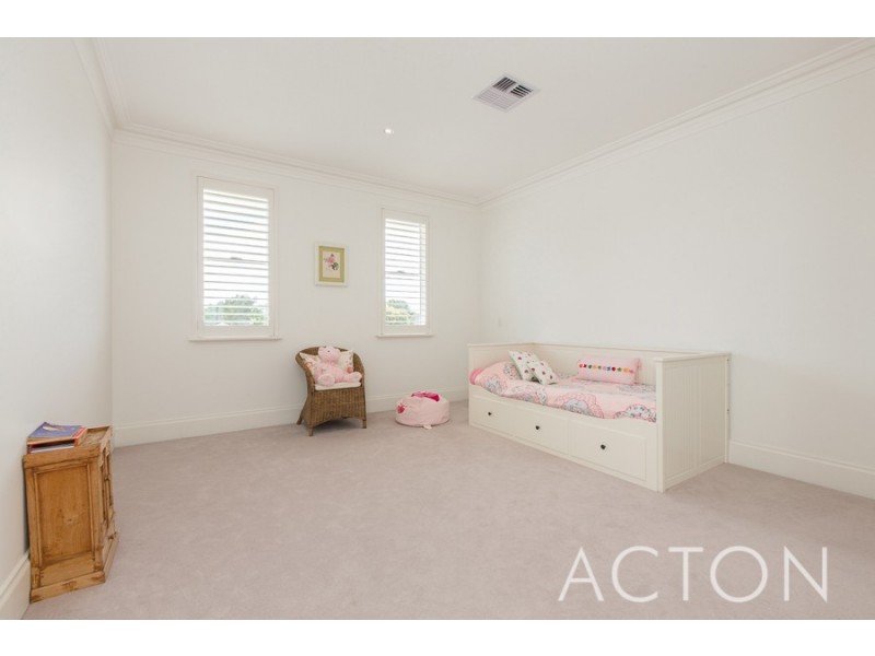 77 Rosewood Avenue, Woodlands WA 6018