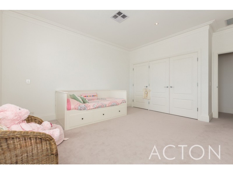 77 Rosewood Avenue, Woodlands WA 6018