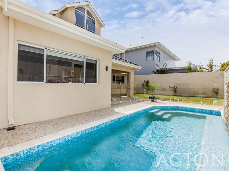 21 Appleberry Street, Churchlands WA 6018