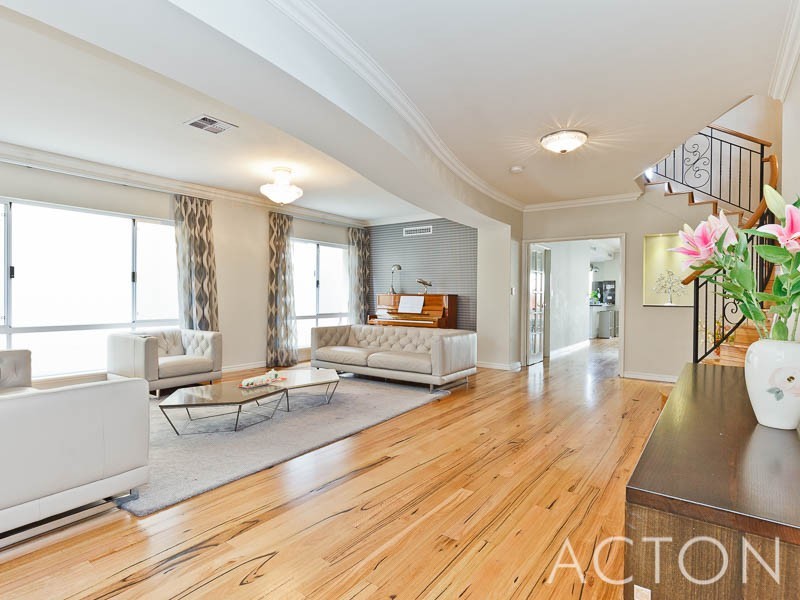 21 Appleberry Street, Churchlands WA 6018