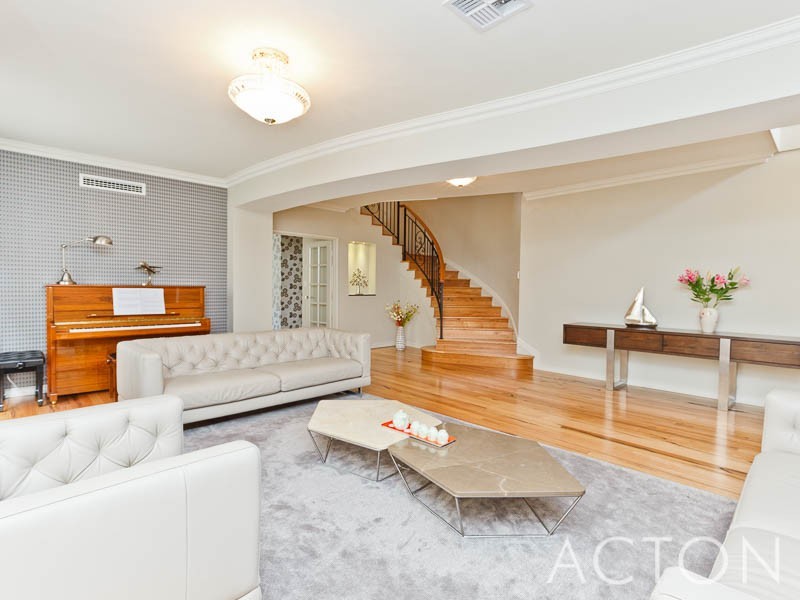 21 Appleberry Street, Churchlands WA 6018