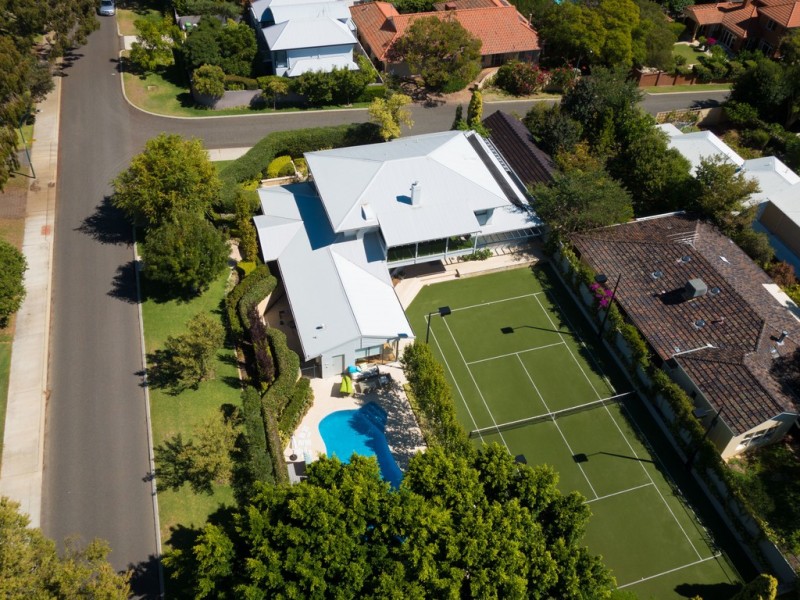 7 Watkins Road, Dalkeith WA 6009