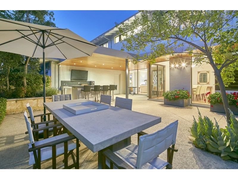 7 Watkins Road, Dalkeith WA 6009