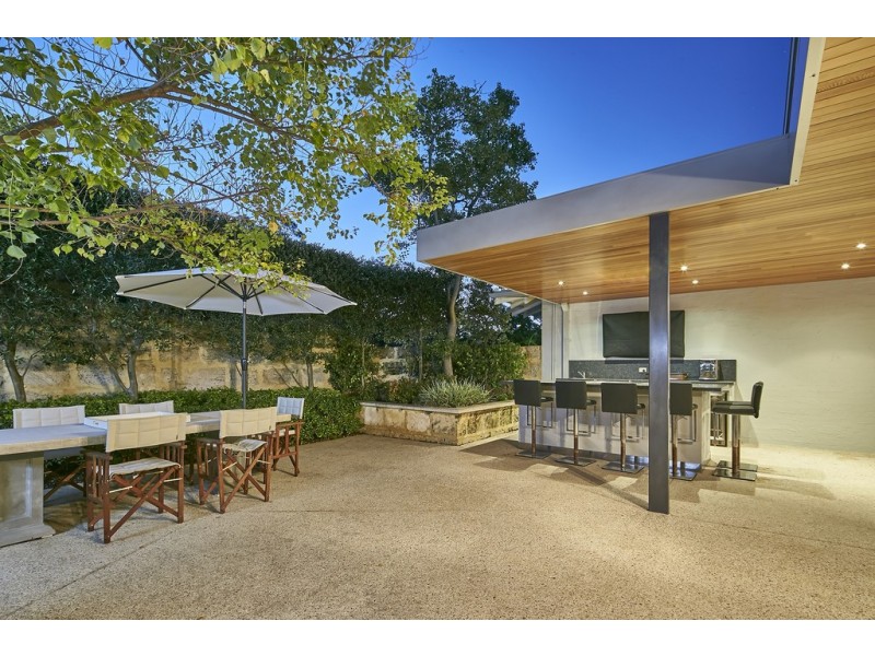 7 Watkins Road, Dalkeith WA 6009