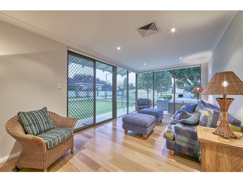 7 Watkins Road, Dalkeith WA 6009