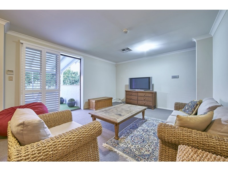 7 Watkins Road, Dalkeith WA 6009