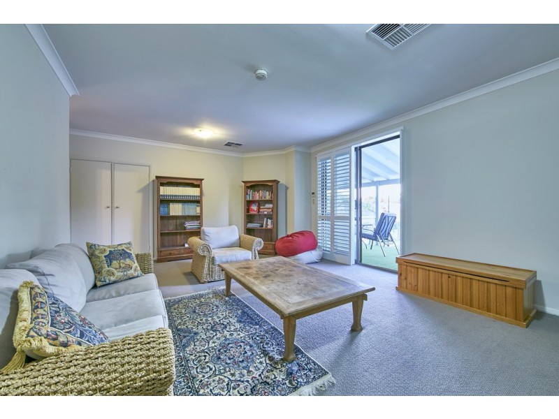 7 Watkins Road, Dalkeith WA 6009