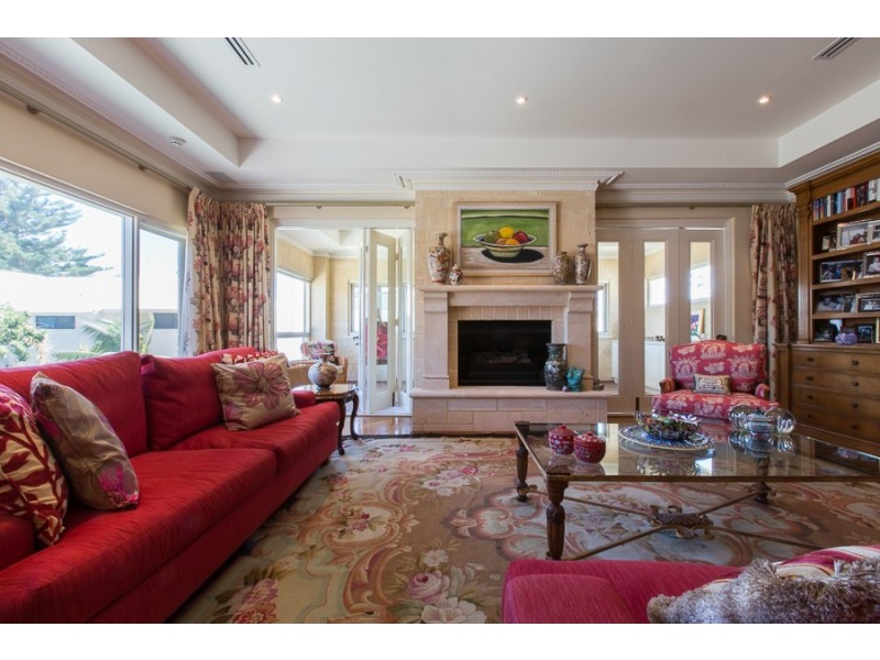 4 Hawkstone Street, Cottesloe WA 6011