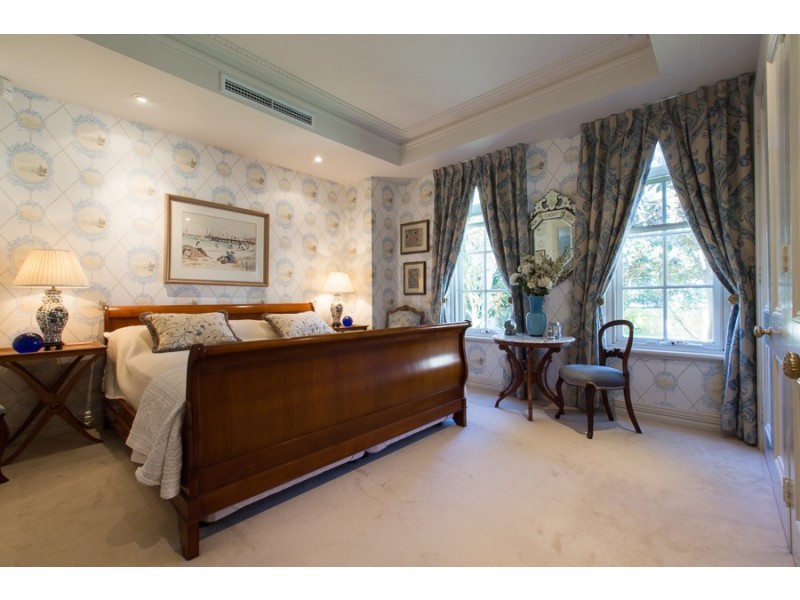 4 Hawkstone Street, Cottesloe WA 6011