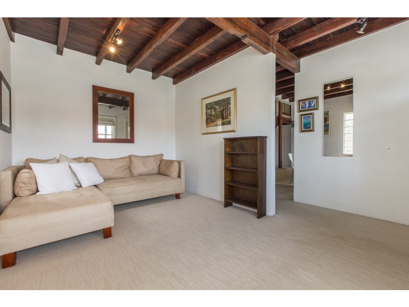 64 Thompson Road, North Fremantle WA 6159