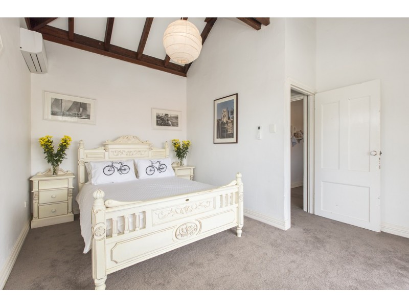 64 Thompson Road, North Fremantle WA 6159