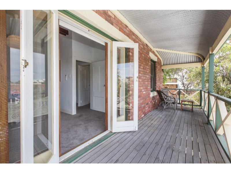 64 Thompson Road, North Fremantle WA 6159