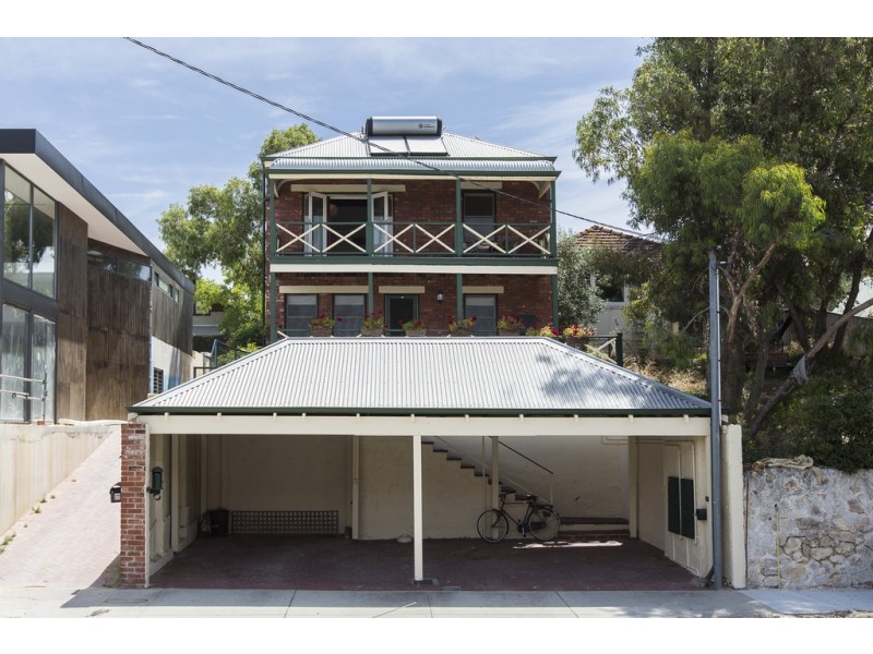 64 Thompson Road, North Fremantle WA 6159