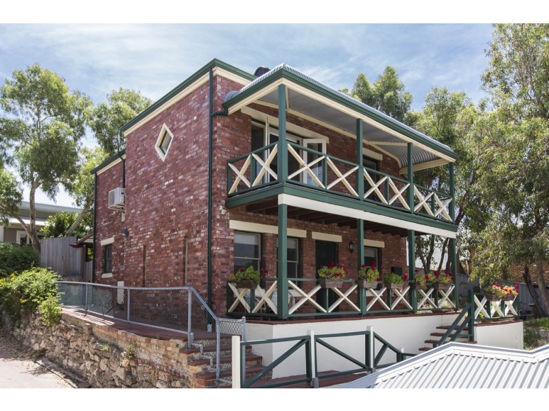 64 Thompson Road, North Fremantle WA 6159