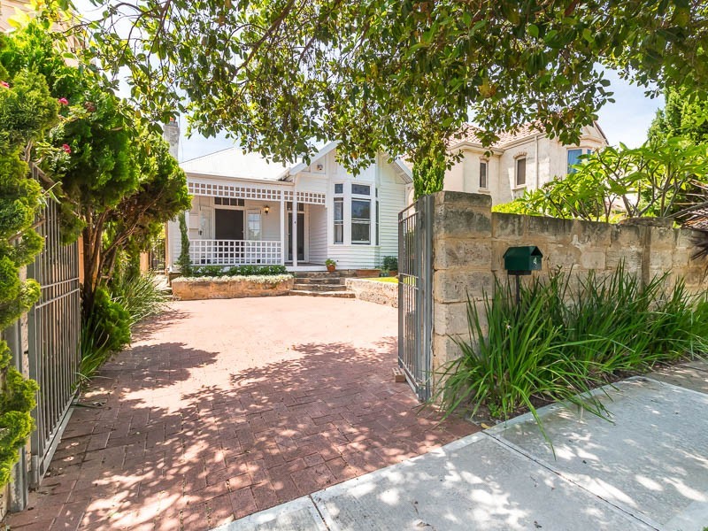 4 Reginald Street, Cottesloe WA 6011