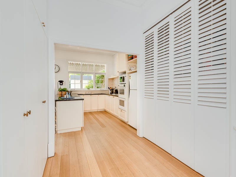4 Reginald Street, Cottesloe WA 6011
