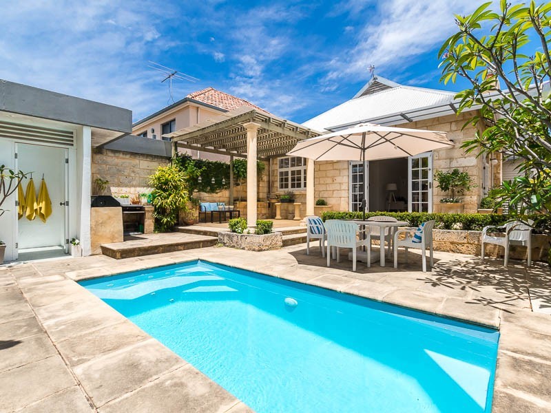 4 Reginald Street, Cottesloe WA 6011