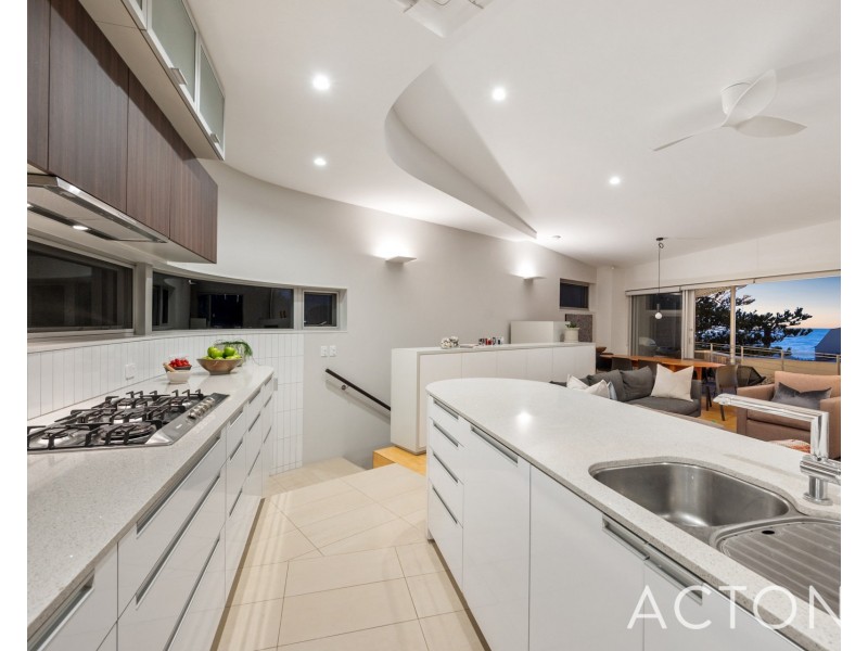 15 Curtin Avenue, Cottesloe WA 6011