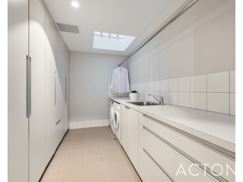 15 Curtin Avenue, Cottesloe WA 6011