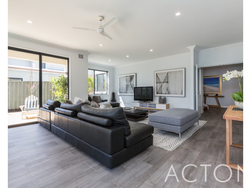 27 Saunders Street, Swanbourne WA 6010