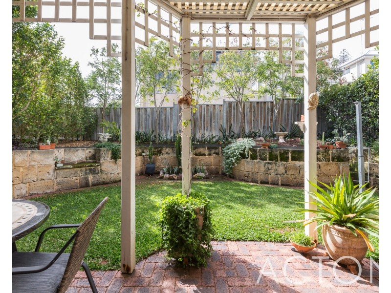 9 Cross Street, Swanbourne WA 6010