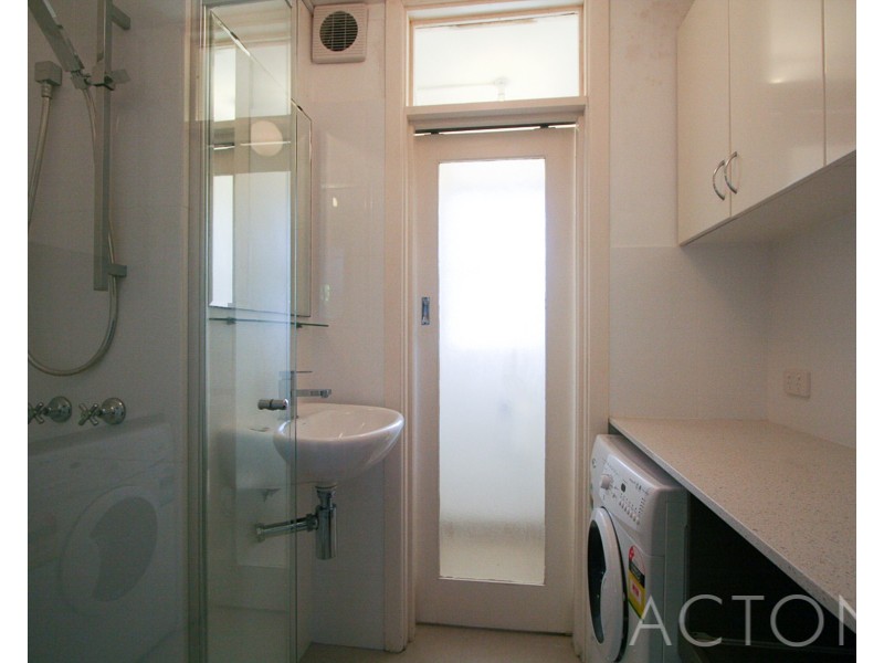 10/17 The Avenue, Crawley WA 6009