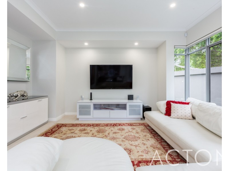 8 Millers Court, Cottesloe WA 6011