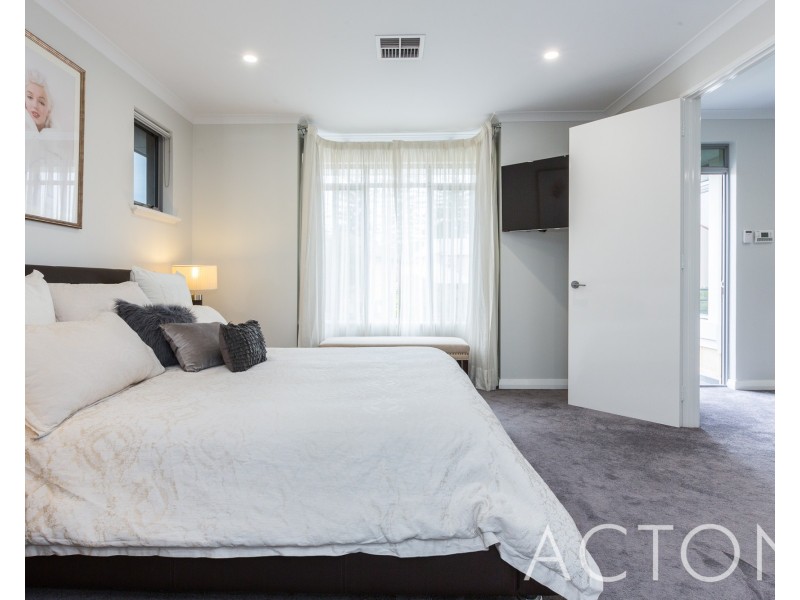 8 Millers Court, Cottesloe WA 6011