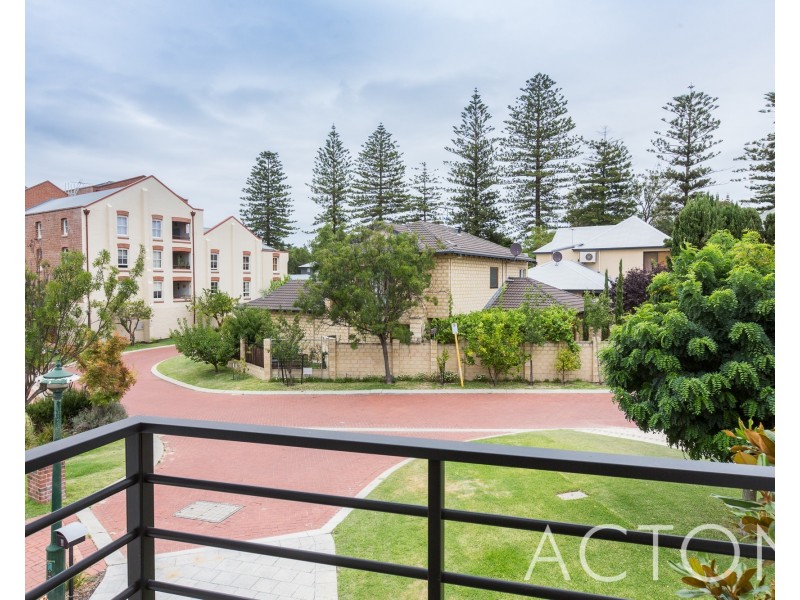 8 Millers Court, Cottesloe WA 6011