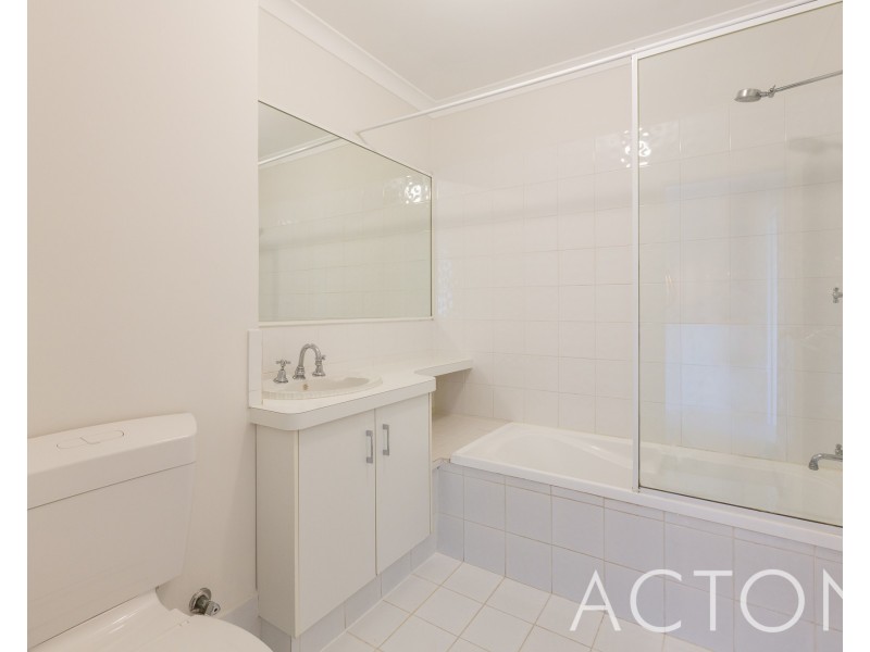 2/50 Burt Street, Fremantle WA 6160