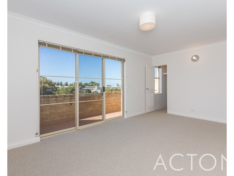 2/50 Burt Street, Fremantle WA 6160