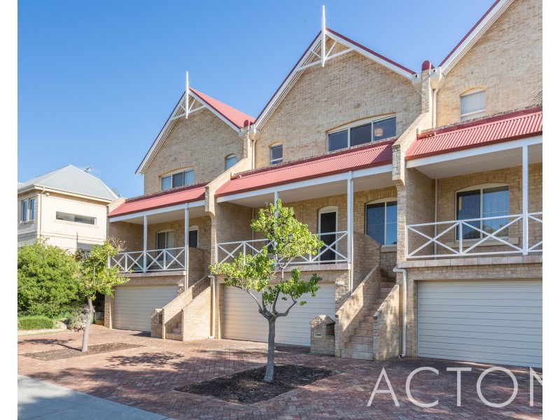 2/50 Burt Street, Fremantle WA 6160