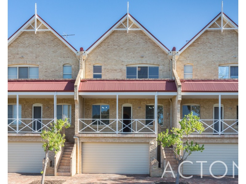 2/50 Burt Street, Fremantle WA 6160
