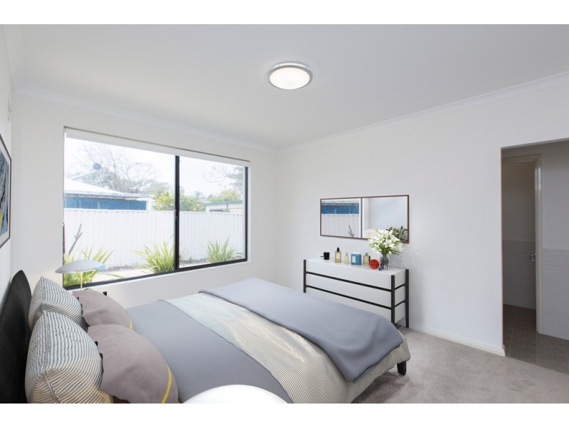 2/39 Phoenix Road, Spearwood WA 6163