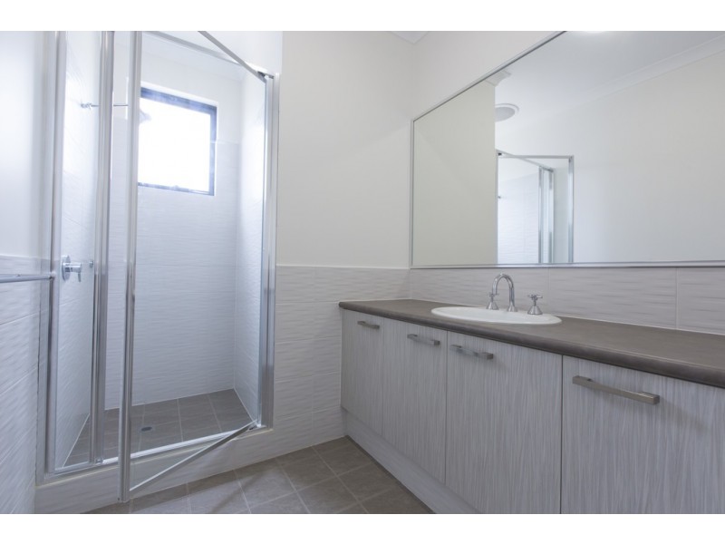 2/39 Phoenix Road, Spearwood WA 6163