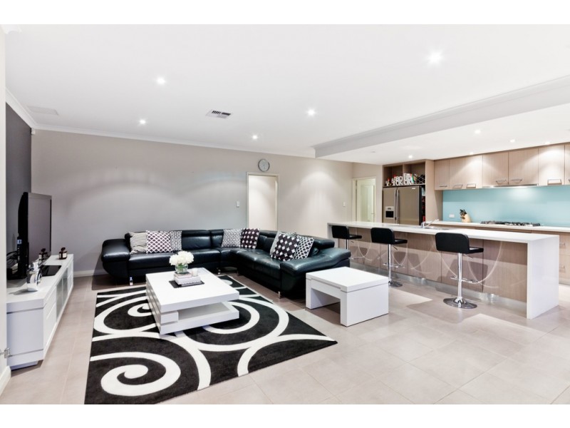 16 Gordona Parade, Beeliar WA 6164