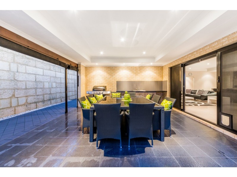 16 Gordona Parade, Beeliar WA 6164