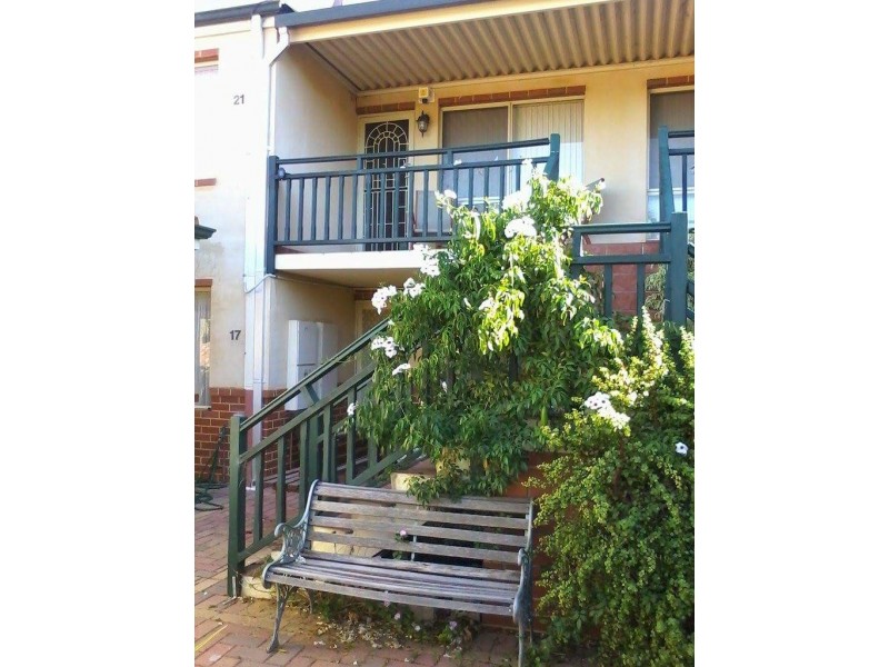 21/33 Paddington Court, Bibra Lake WA 6163